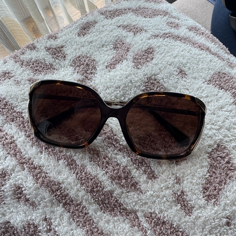 Coach Elegant Sunglassez